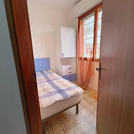 Familiar Base For A Comfortable In Rosolina Apartment